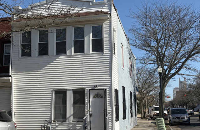 1044 Drexel Ave - 1044 Drexel Avenue, Atlantic City, NJ 08401