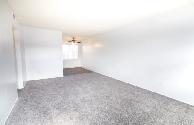 6520 Beadnell Way, 1-M - 6520 Beadnell Way, San Diego, CA 92117