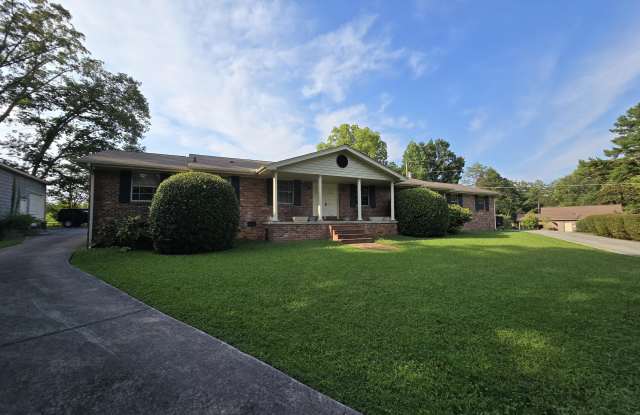 6213 Strawberry Plains Pike Gallery 4
