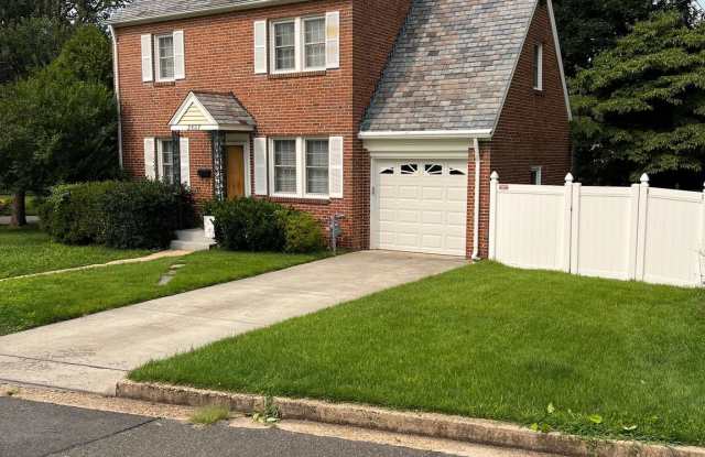 2507 FLORIDA STREET N - 2507 North Florida Street, Arlington, VA 22207