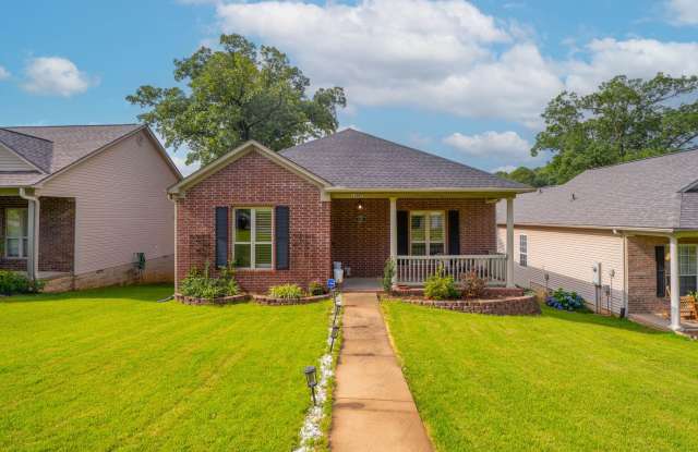 Spacious 3BR/2BA with Modern Updates Gallery 1