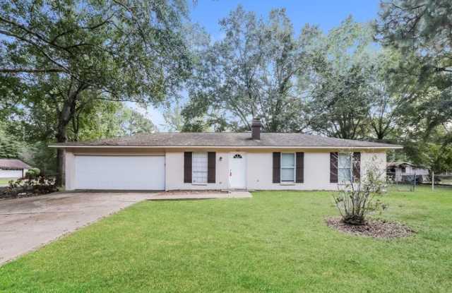 305 River Road North - 305 River Road North, Jackson, MS 39211