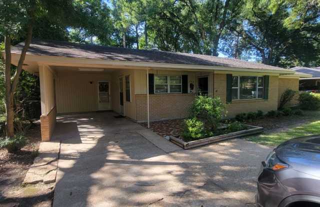 TWO BEDROOOM HOME IN MONROE! photos photos TWO BEDROOOM HOME IN MONROE! photos photos