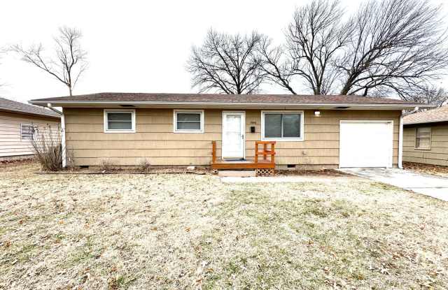 NEWLY REMODELED 3 BEDROOM 1 BATH IN WEBB CITY-$1200 RENT-$1200 DEPOSIT photos photos