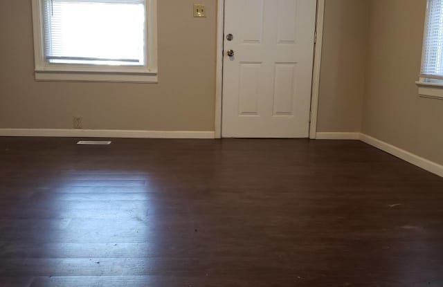 1348 South Sheffield Avenue Gallery 2