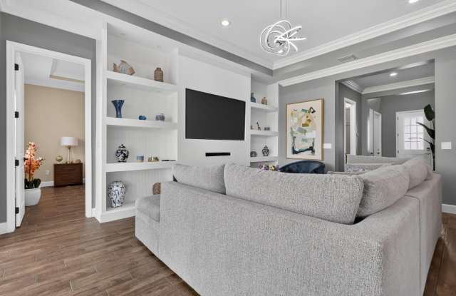 15660 Goldfinch Circle Gallery 3