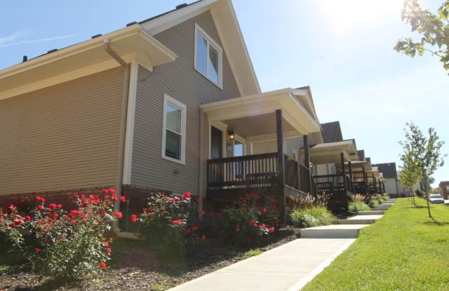 The Doll House -- Cool Two Bedroom at The Cottages on Vinton! Gallery 2