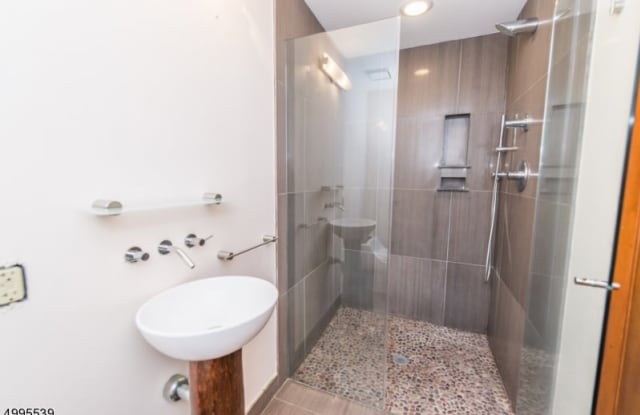 229 BEACON HILL RD FL - 229 Beacon Hill Road, Morris County, NJ 07830