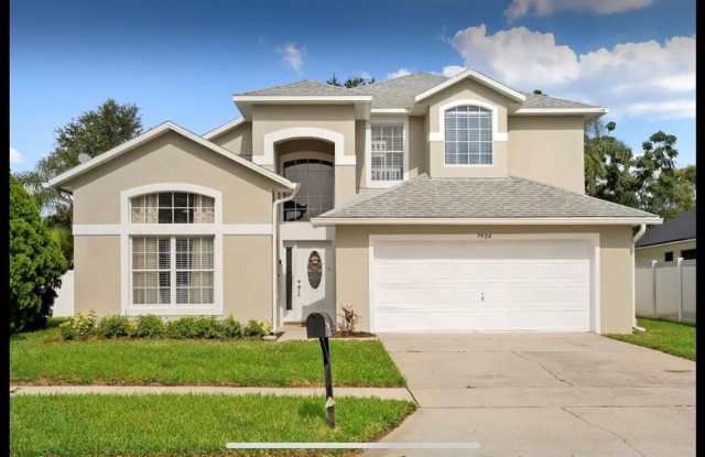 7924 GOLDEN POND Circle Gallery 1