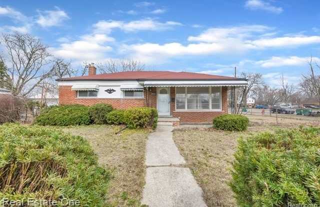 27418 Maplewood Street photos photos