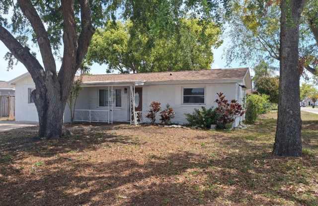 1344 WICKHAM LANE photos photos