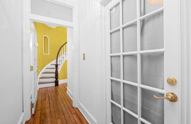 1427 BOLTON Street Gallery 4