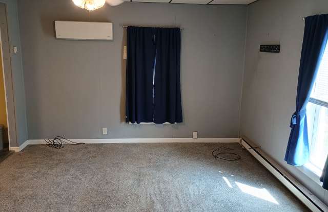 572 Maple Ave Gallery 4