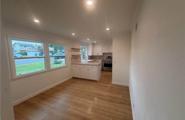 12772 Elizabeth Way Gallery 2