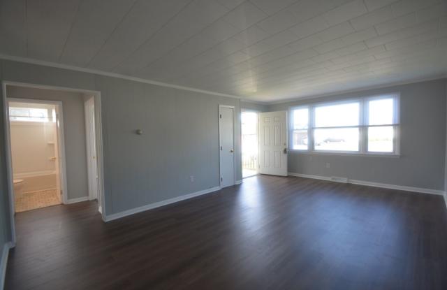 Updated and Charming 2 Bedroom 1 Bathroom - Great 2 Bedroom, 1 Bath in Smyrna Gallery 3