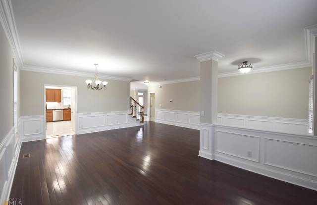 125 Centennial Drive Gallery 4
