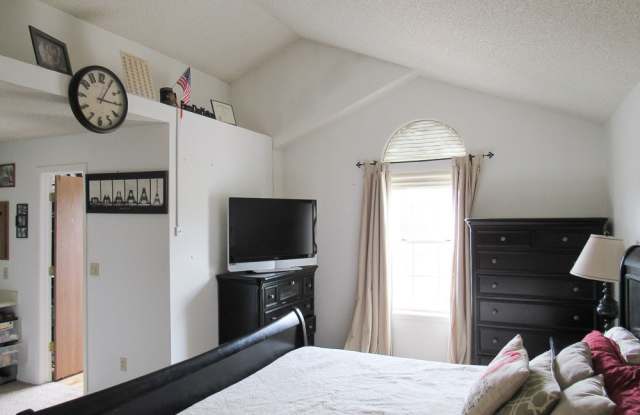 12572 Maria Cir Gallery 2