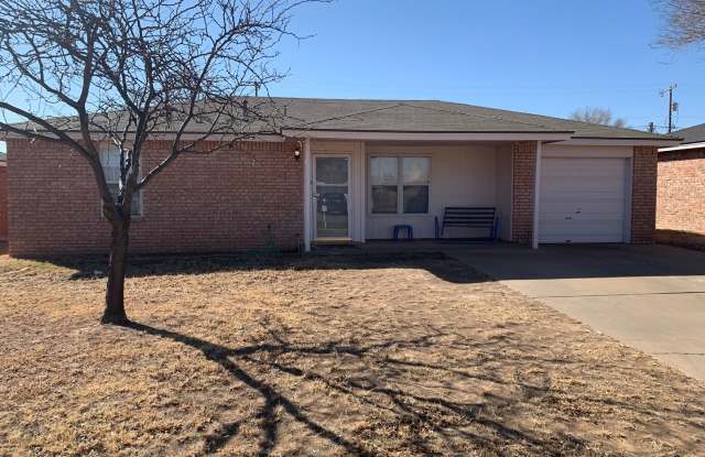 Cozy 2 bedroom 1 1/2 bath in Friendship ISD! - 6409 31st Street, Lubbock, TX 79407