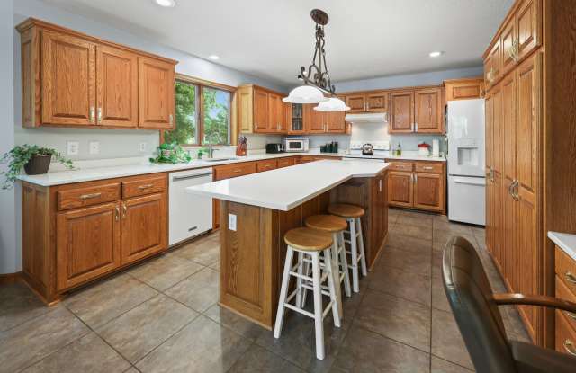 5 Bedroom Home for Rent in St. Cloud Gallery 3