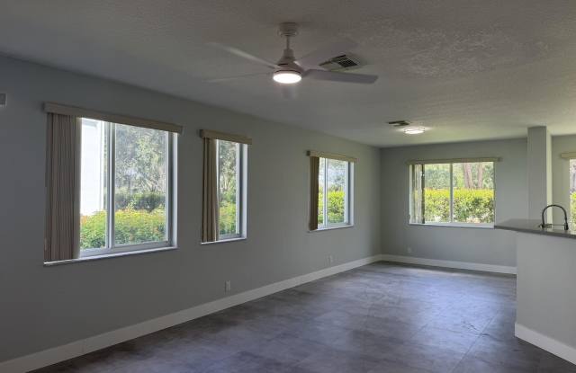 3251 LAUREL RIDGE Circle Gallery 3