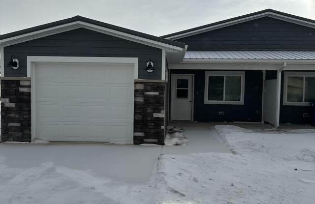 107 4th St N photos photos