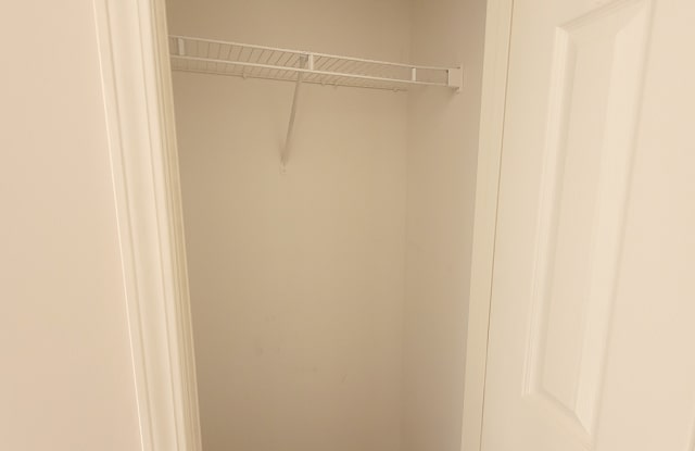 2511 Huntscroft Ln Apt 201 Gallery 3