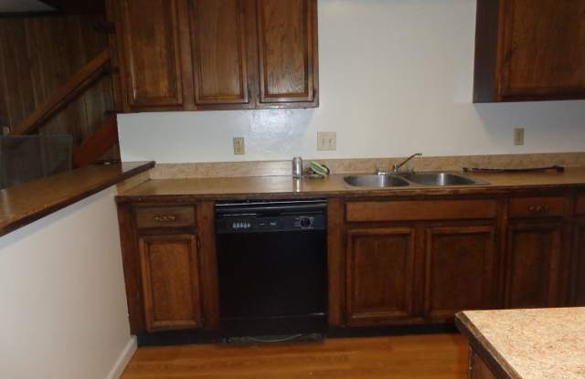 Three Bedroom Upper Crestline Gallery 3