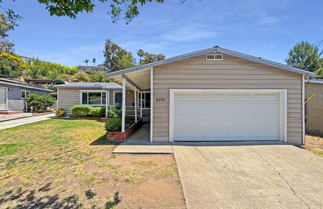 Beautiful 5BD/3BA House Near SDSU W/ W/D, Additional Family Room,  Covered Patio! photos photos