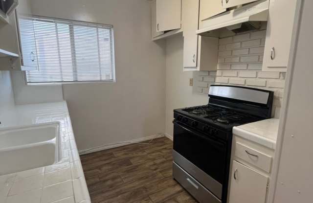 Spacious 2 Bedroom Apartment in Glendale! Gallery 1