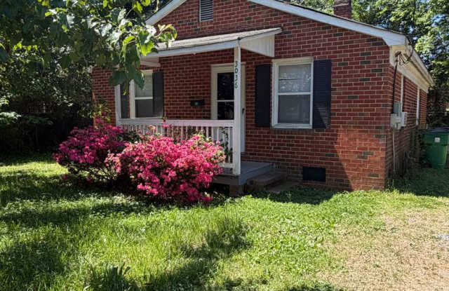 Coxy 2 Bedroom House (500.00 off first full months rent if move in by May 1, 2026) Gallery 1