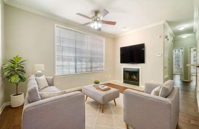 UT PRE-LEASE: 2 BD / 2 BA Gallery 1