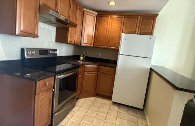 286 West 3rd St. photos photos