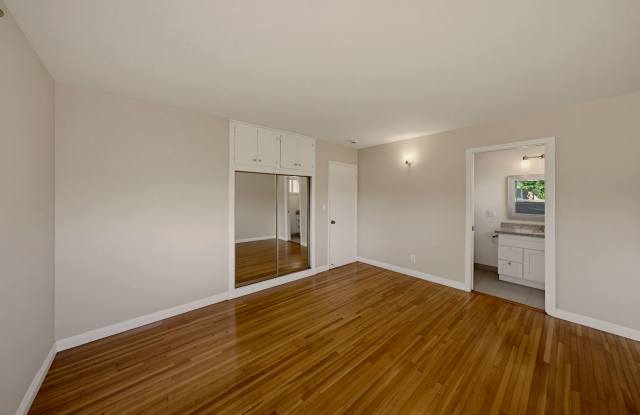 Highly Sought after Playa Del Rey Gallery 4