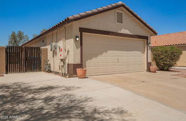 3032 W Red Fox Road Gallery 2