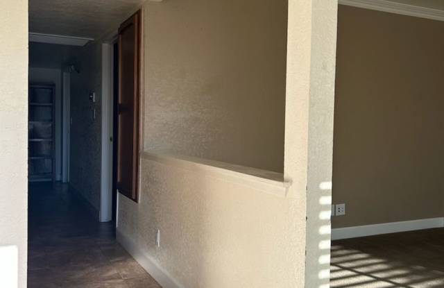 PLEASE CONTACT VAUGHN REALTY TO SET UP AN APPOINTMENT, 760-446-6561 photos photos