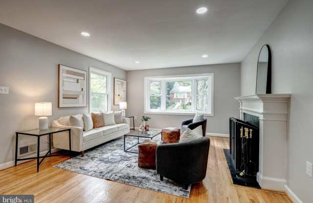 130 WHITMOOR Terrace Gallery 1