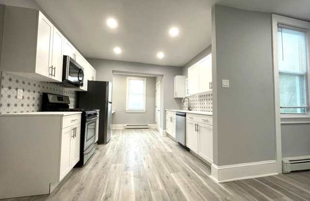 Stunning 4-Bedroom Home in Germantown! Available NOW! Gallery 1