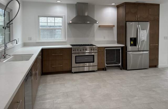 450 North Sunnyslope Avenue photos photos