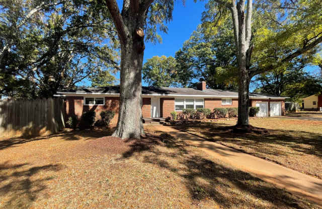 Ranch Style 3 Bedroom 2 Bath and 2 car garage home . It's Located Close to N.Tryon and Old Concord Rd, University Blvd. photos photos Ranch Style 3 Bedroom 2 Bath and 2 car garage home . It's Located Close to N.Tryon and Old Concord Rd, University Blvd. photos photos