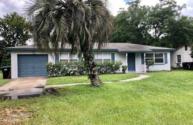 Beautifully renovated 3 bed / 1 bath home! Ready for Move in September! Large back yard! Home on septic & well!!! Gallery 3