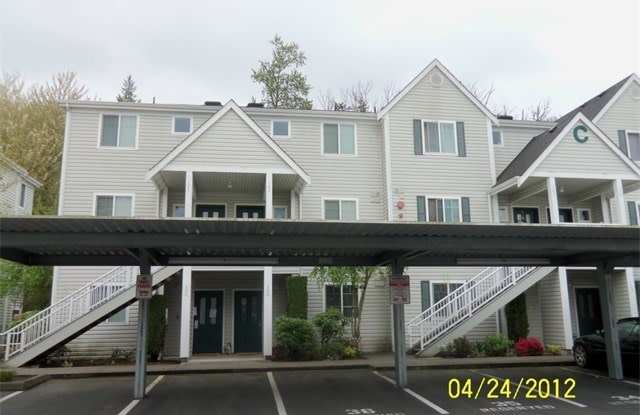 Remodeled Ground Floor Unit with private outdoor space - 31900 104th Avenue Southeast, Auburn, WA 98092