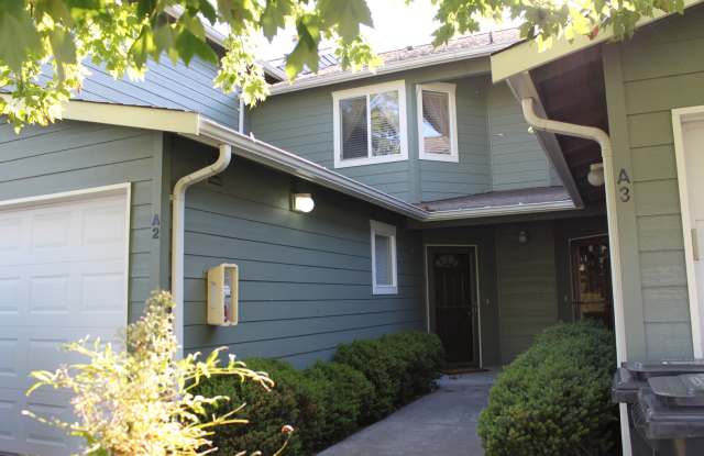 2 Bed 1.5 Bath - Gas Heat - Garage - Yard Maintenance - Pet Friendly photos photos 2 Bed 1.5 Bath - Gas Heat - Garage - Yard Maintenance - Pet Friendly photos photos