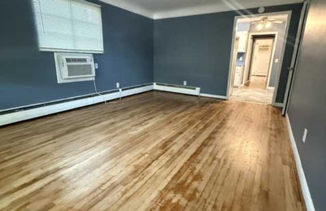 1928 Sutton Road - 4 Gallery 2