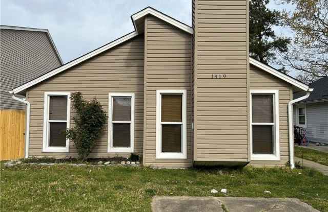 1419 Oak Knoll Court photos photos