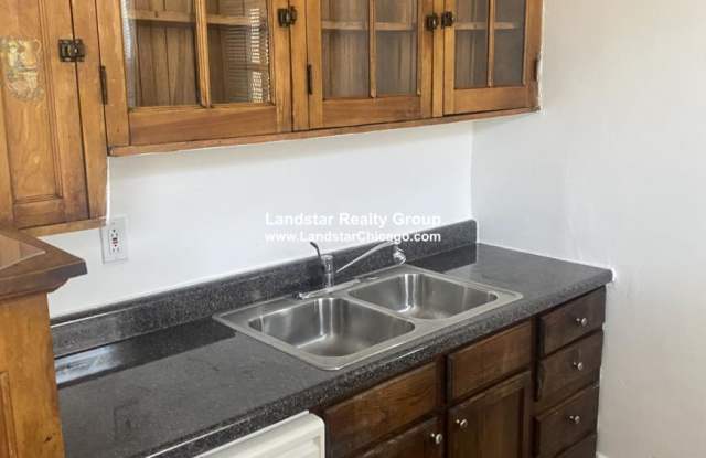 4830 West Addison St. photos photos