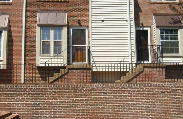 306-B WAYNE STREET - 306 S Wayne St, Arlington, VA 22204