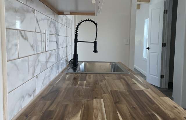 1043 Gravel Rd photos photos