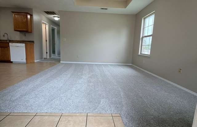 HELLO ROGERSVILLE! 3 Bedroom Ready for you! Gallery 4