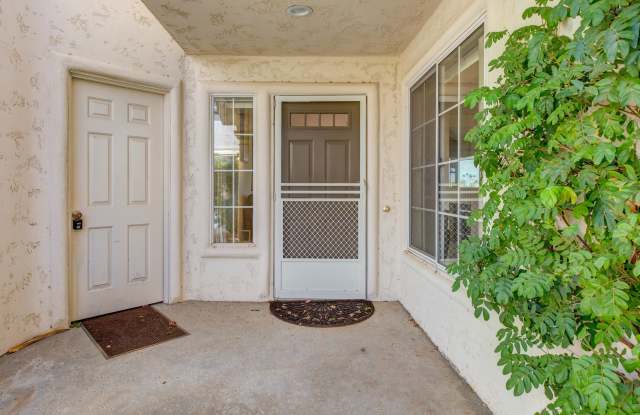 709 Vista Lago Circle N Gallery 3