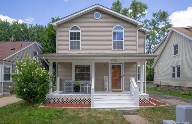 1404 WEST Boulevard - 1404 West Boulevard, Berkley, MI 48072